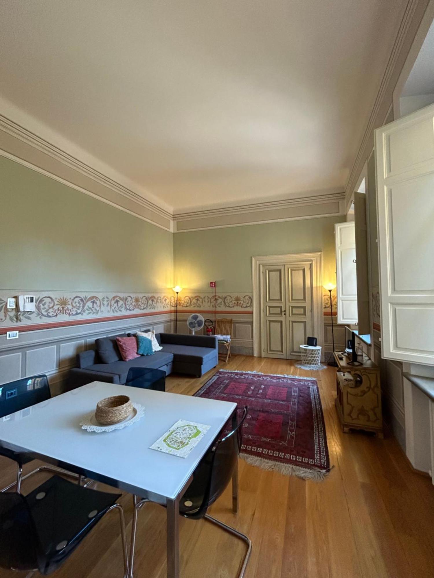 Puccini'S Home, Elegant Apartment In Piazza Puccini ルッカ エクステリア 写真