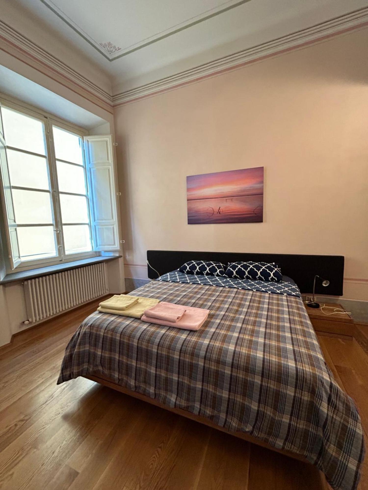 Puccini'S Home, Elegant Apartment In Piazza Puccini ルッカ エクステリア 写真